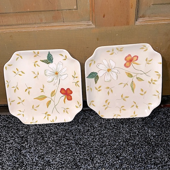 (2) Harry & David Ceramic Square Floral Design Plates - Picture 2 of 14